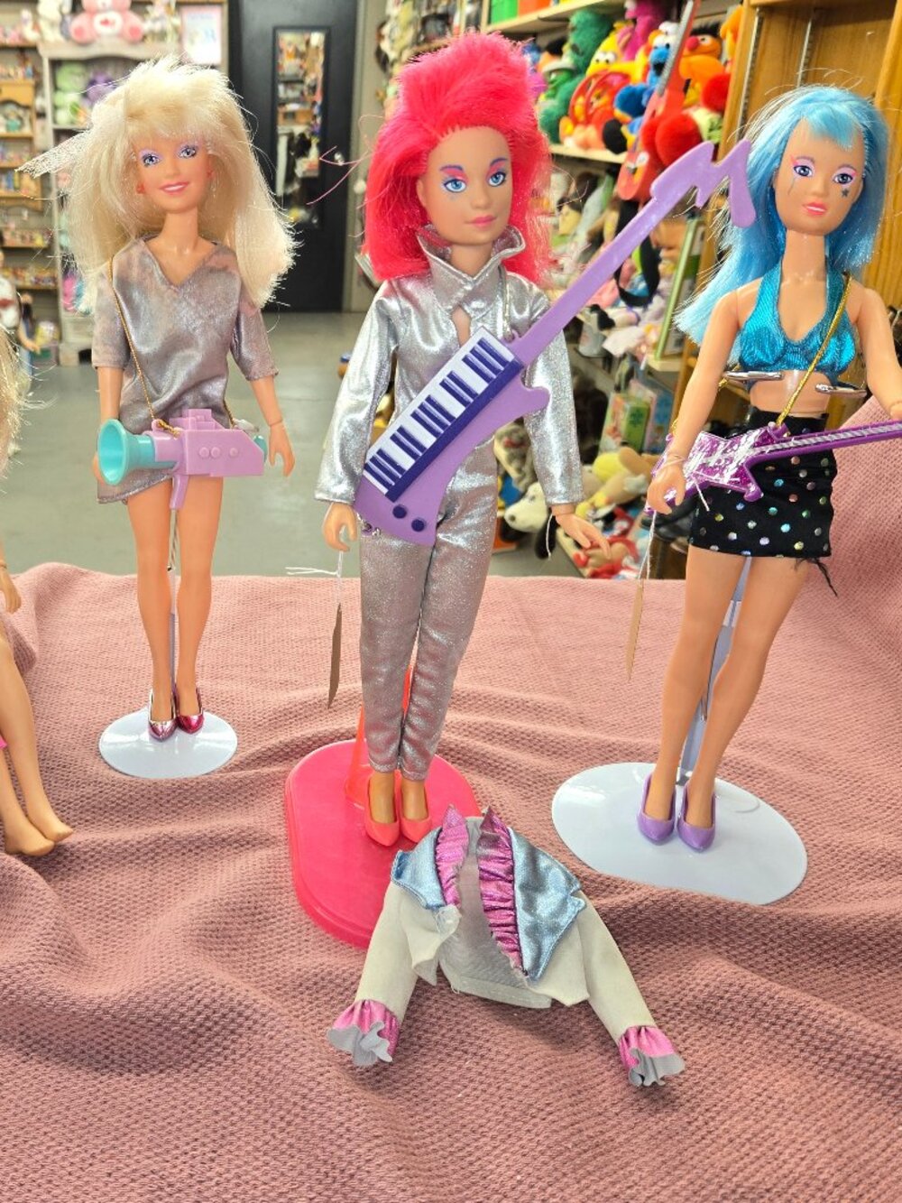 Lot of 6 1980s Jem & Holligrams Dolls Kimber Aja & More